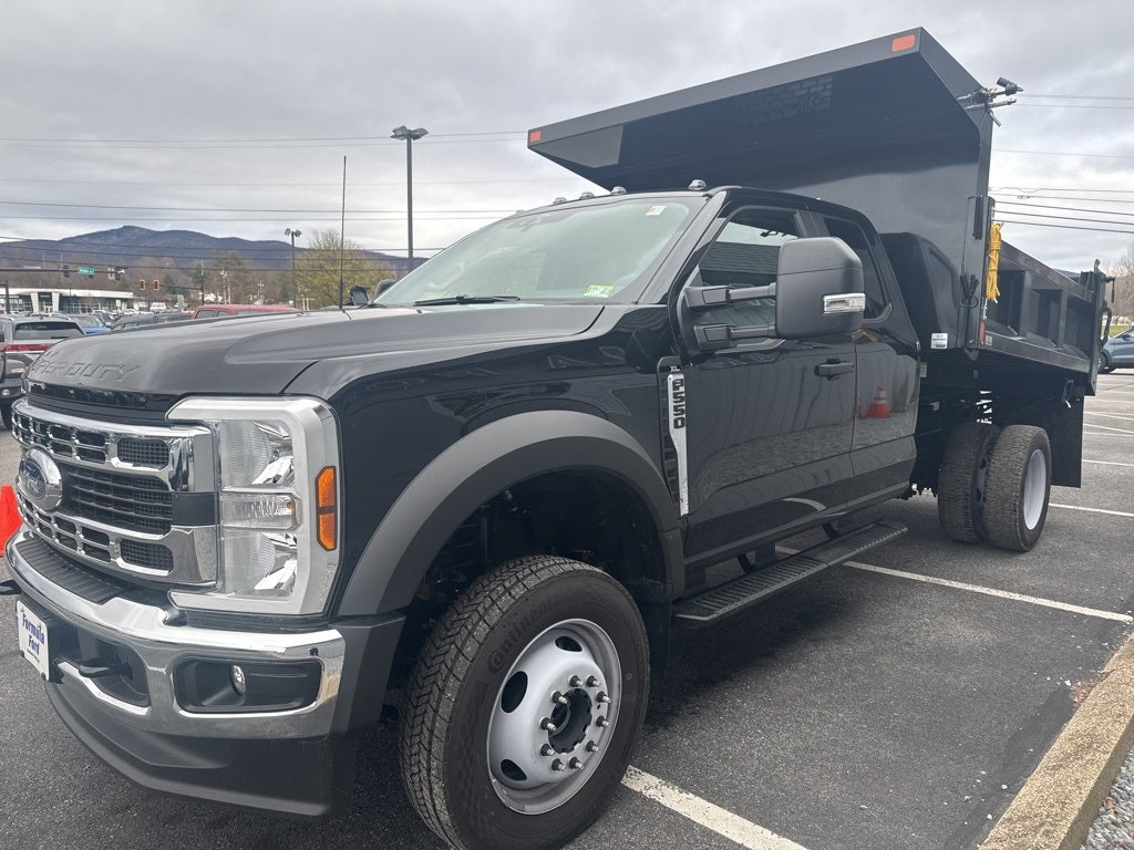 2025 Ford Chassis Cab F-550® XL W/ 9' SH 4-5 YARD DUMP