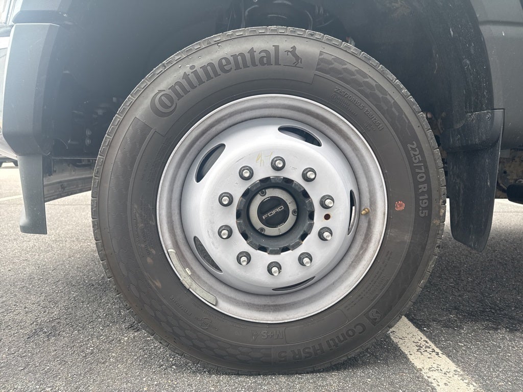 2025 Ford Chassis Cab F-550® XL W/ 9' SH 4-5 YARD DUMP