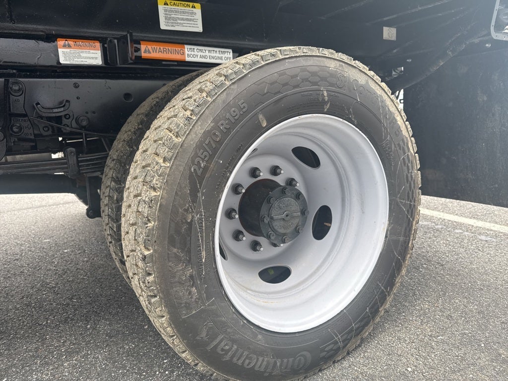 2025 Ford Chassis Cab F-550® XL W/ 9' SH 4-5 YARD DUMP