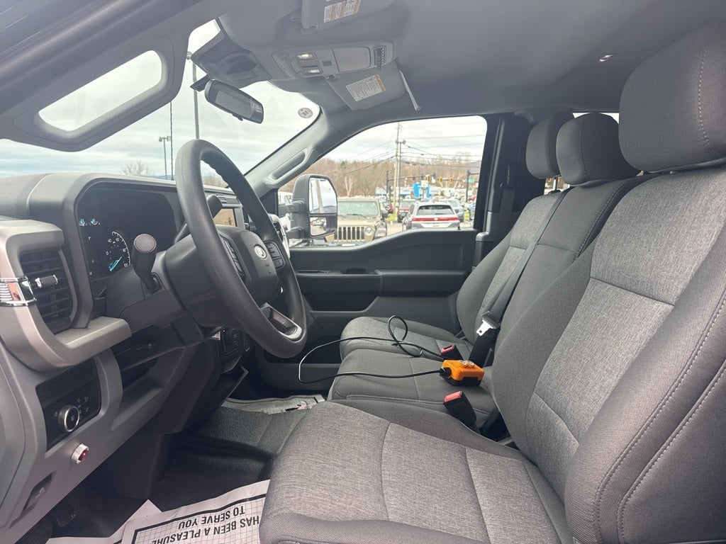 2025 Ford Chassis Cab F-550® XL W/ 9' SH 4-5 YARD DUMP