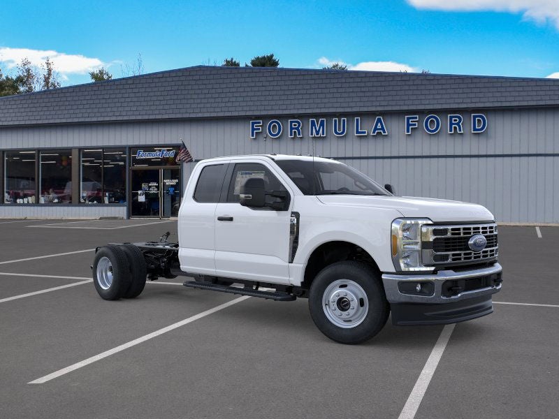 2026 Ford Chassis Cab F-350® XL