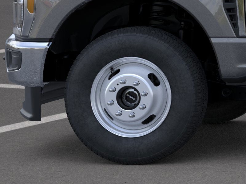 2026 Ford Chassis Cab F-350® XLT