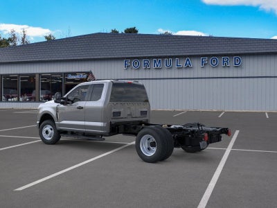 2026 Ford Chassis Cab F-350® XLT