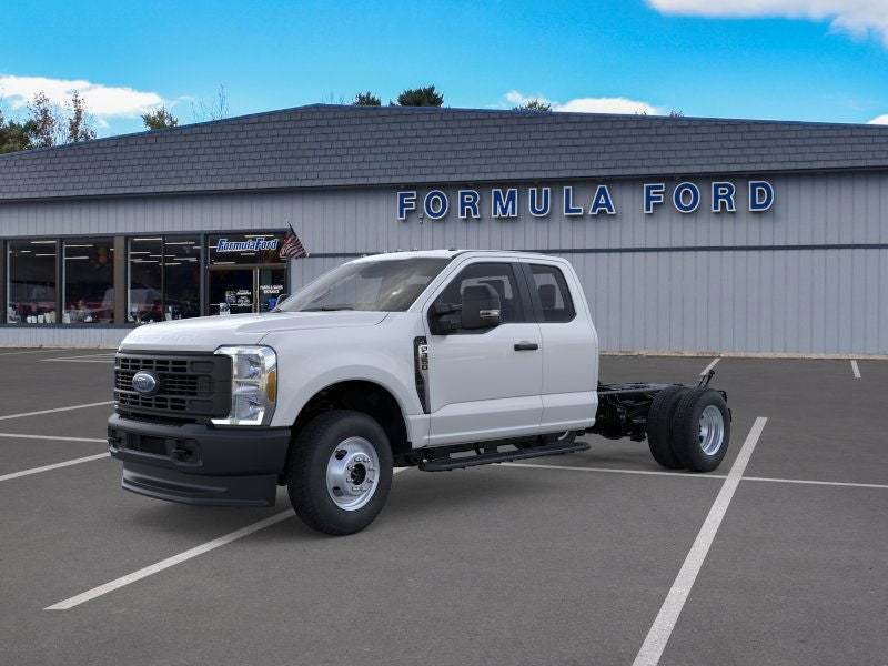 2026 Ford Chassis Cab F-350® XL