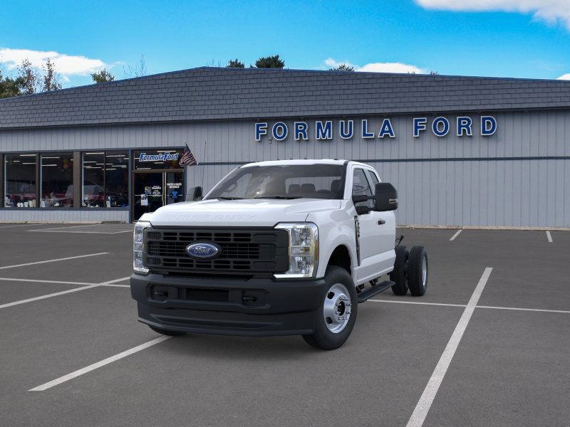 2026 Ford Chassis Cab F-350® XL