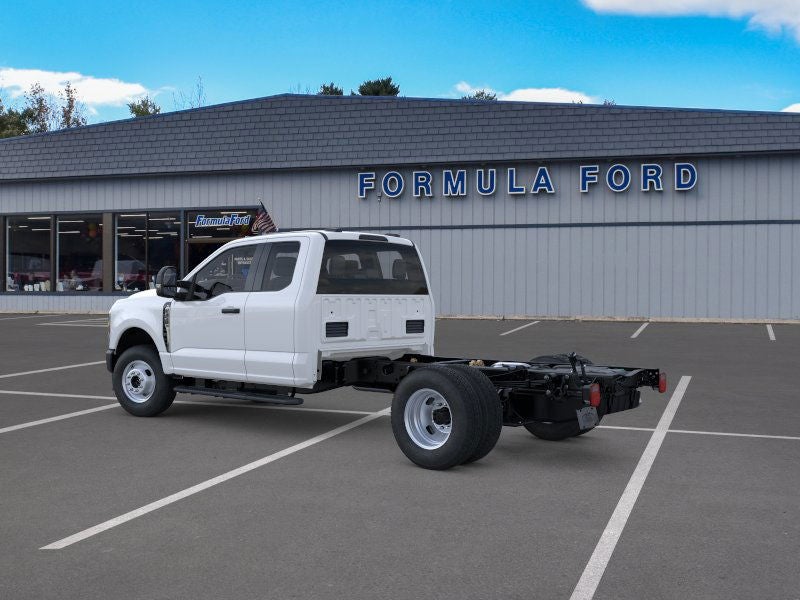2026 Ford Chassis Cab F-350® XL