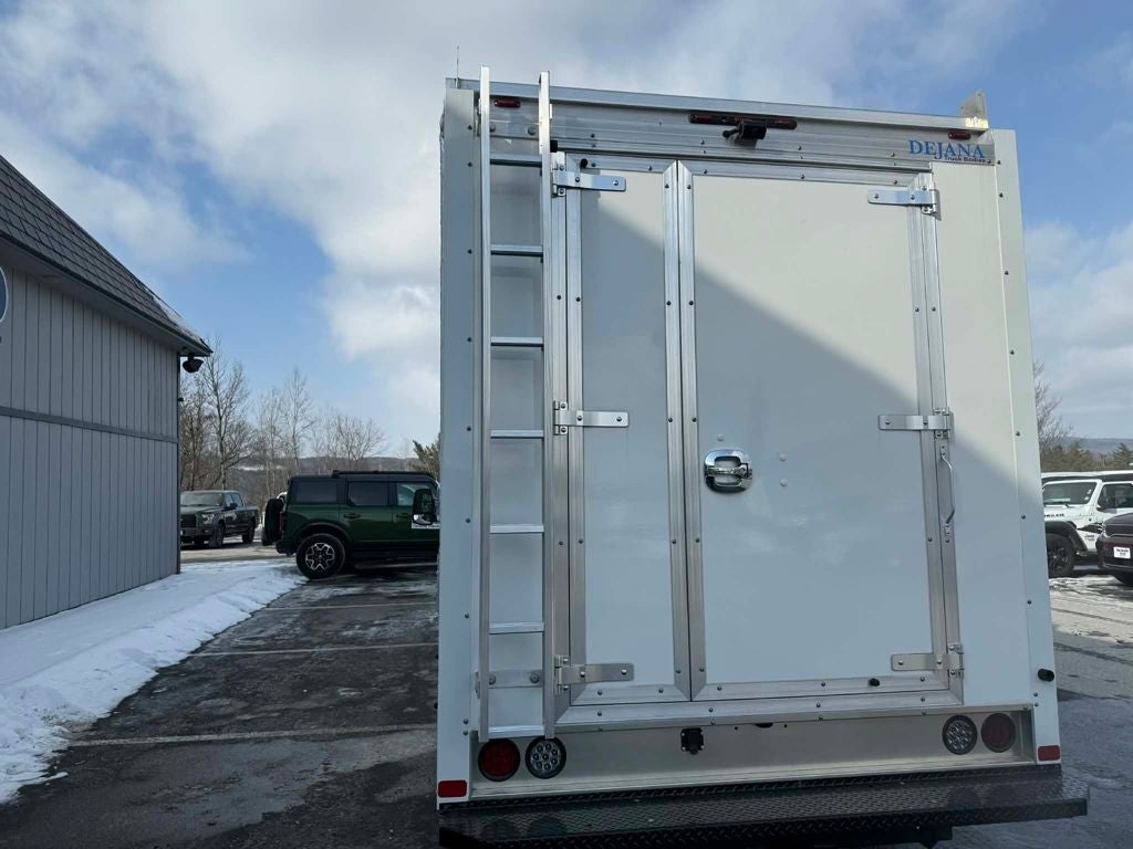 2025 Ford Transit Chassis Cutaway