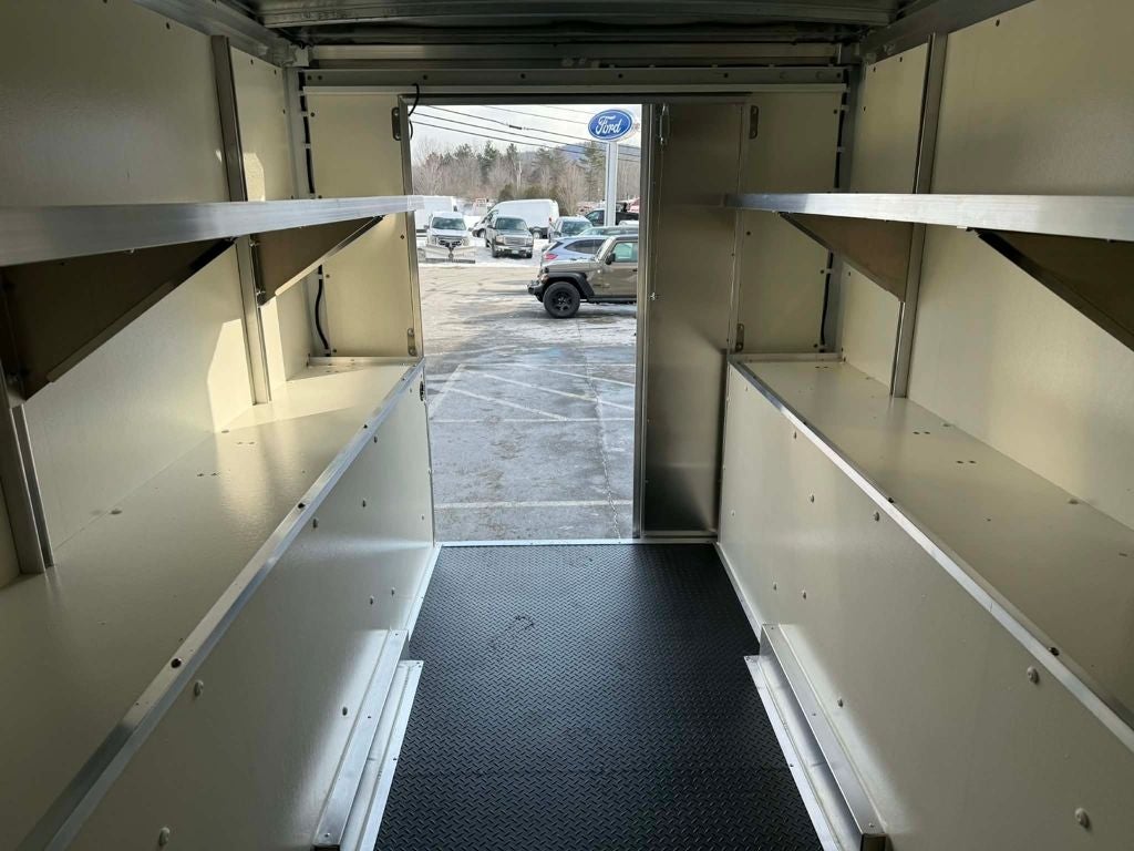 2025 Ford Transit Chassis Cutaway