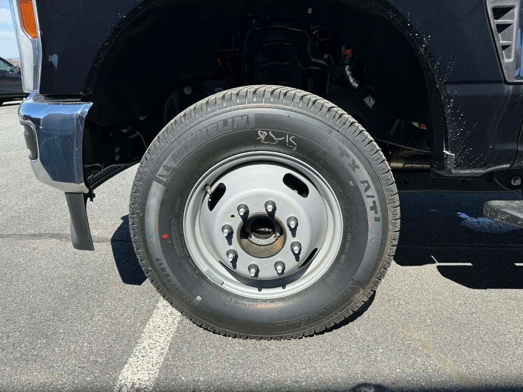 2026 Ford Chassis Cab F-350® XL