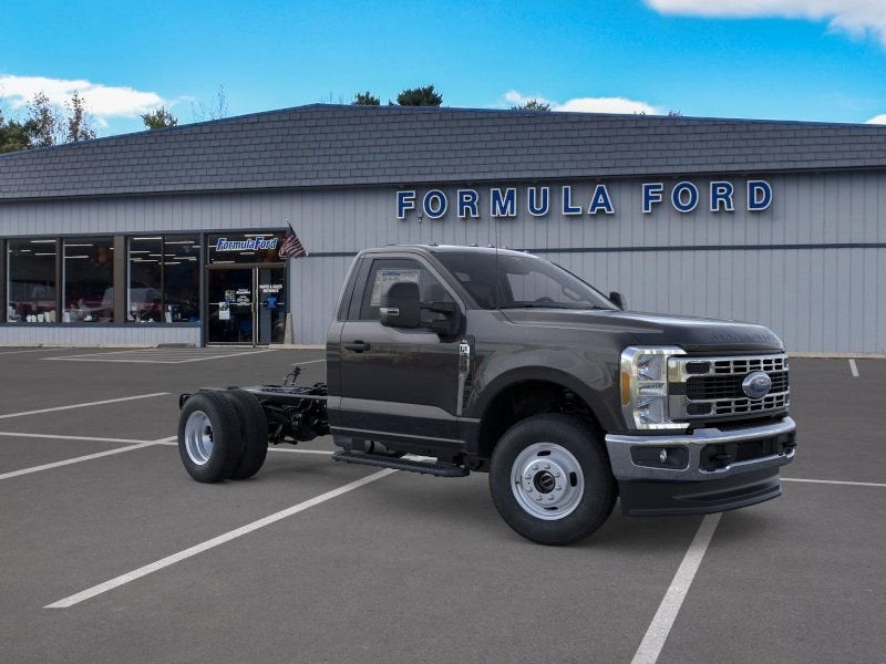 2026 Ford Chassis Cab F-350® XL