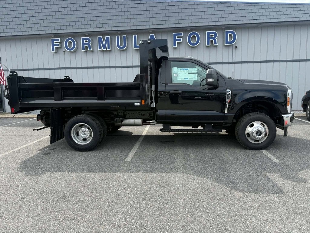 2026 Ford Chassis Cab F-350® XL