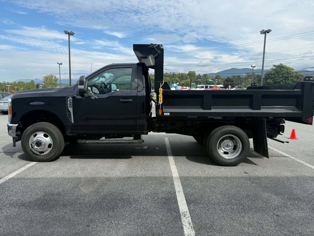 2026 Ford Chassis Cab F-350® XL