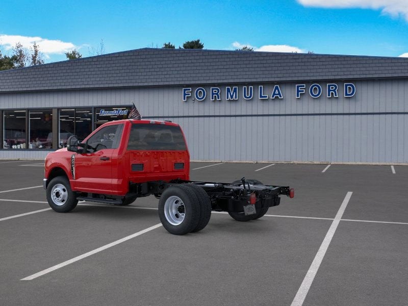 2026 Ford Chassis Cab F-350® XL