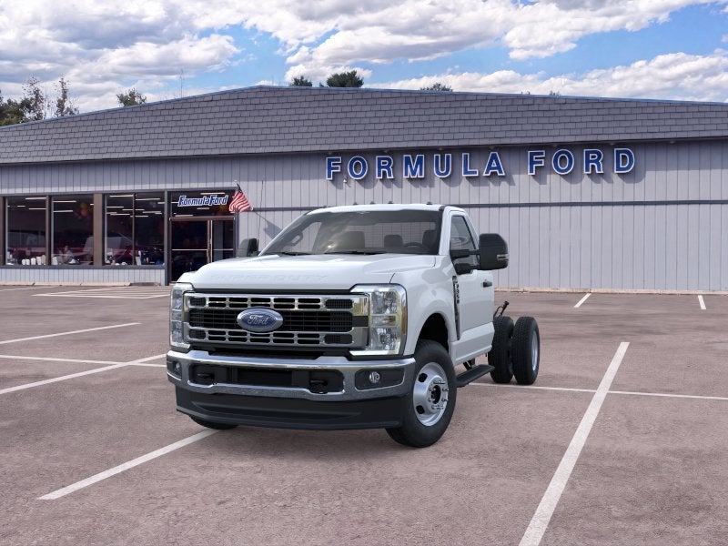 2026 Ford Chassis Cab F-350® XL