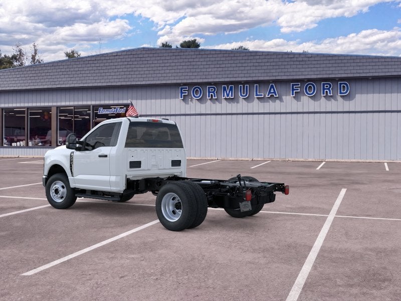 2026 Ford Chassis Cab F-350® XL