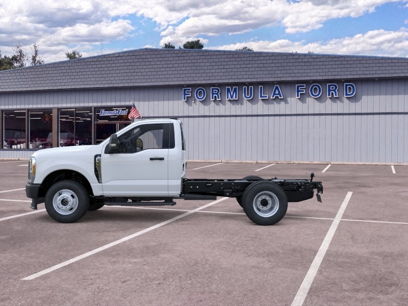 2026 Ford Chassis Cab F-350® XL