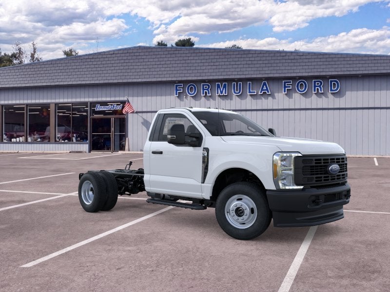2026 Ford Chassis Cab F-350® XL