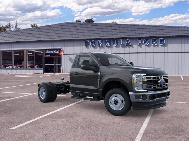 2026 Ford Chassis Cab F-350® XL