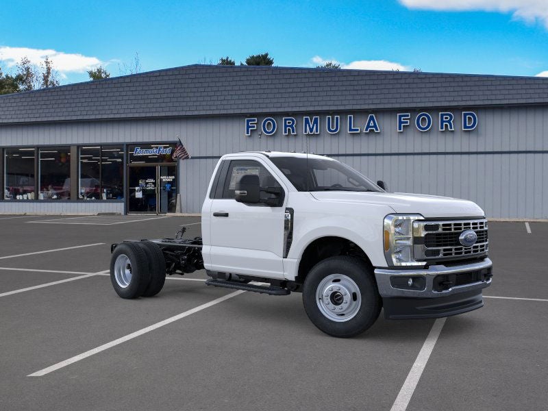 2026 Ford Chassis Cab F-350® XL