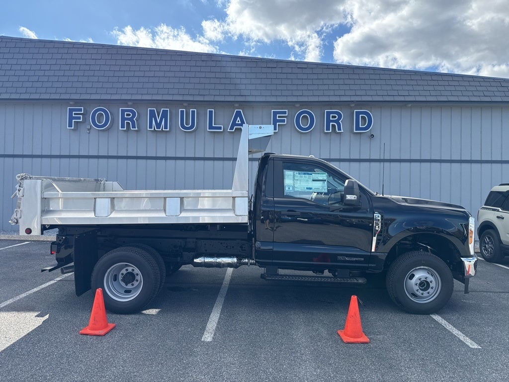 2026 Ford Chassis Cab F-350® XL