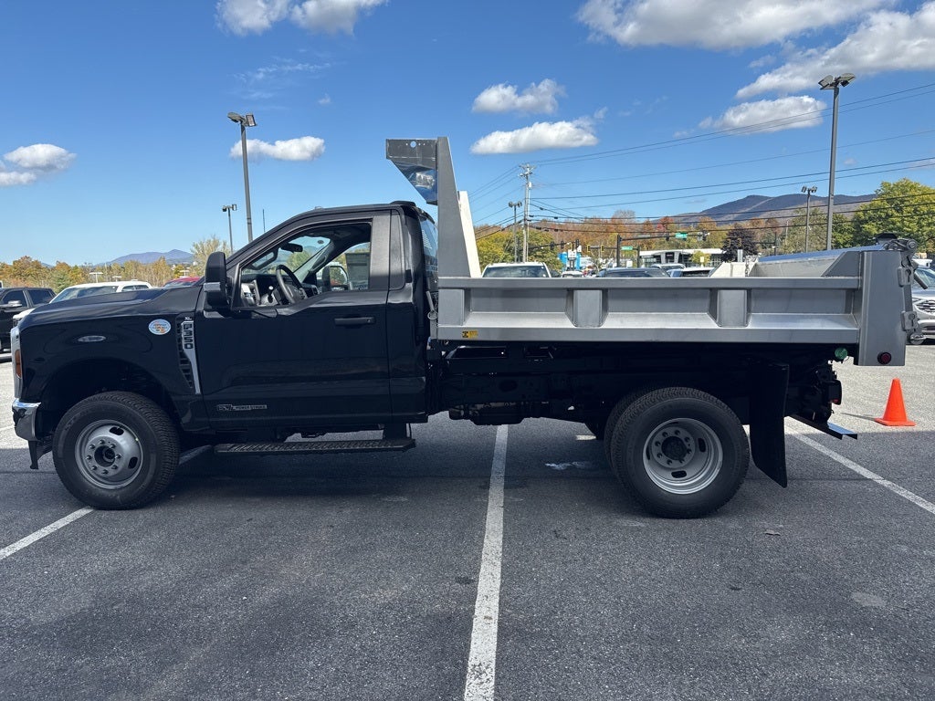 2026 Ford Chassis Cab F-350® XL
