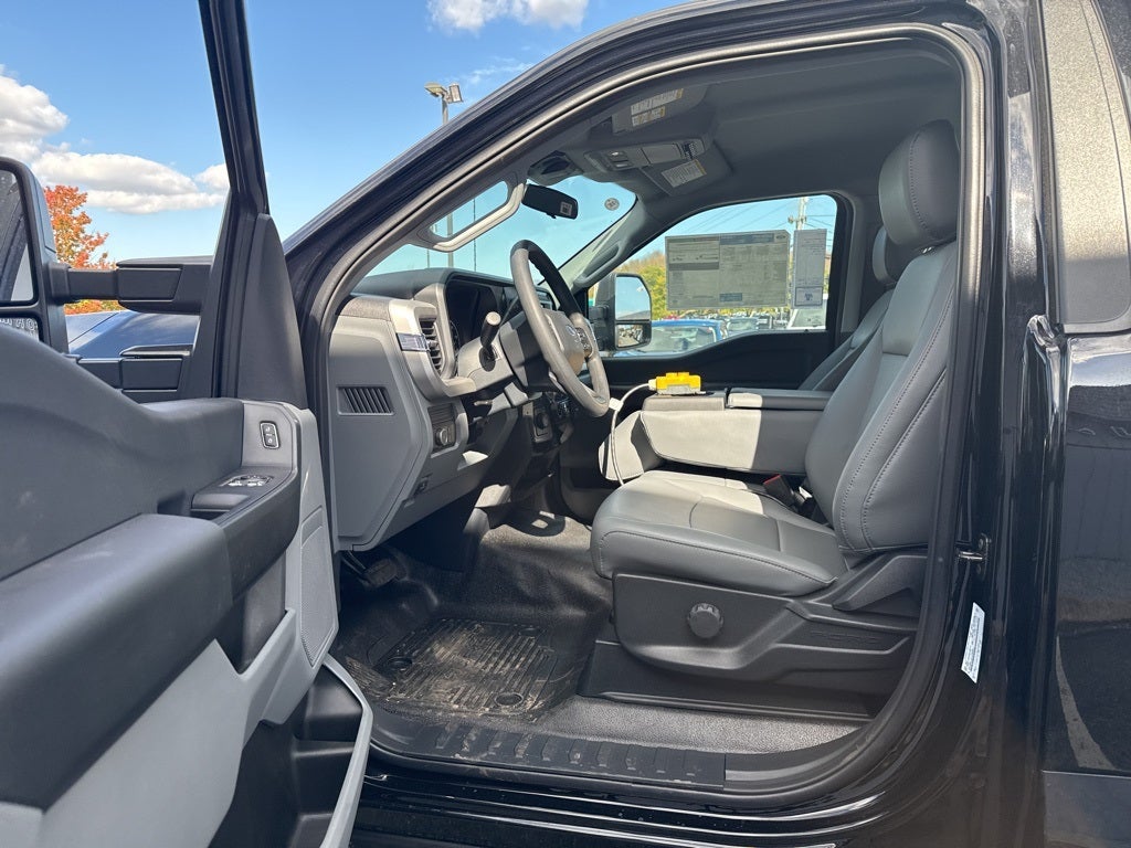 2026 Ford Chassis Cab F-350® XL