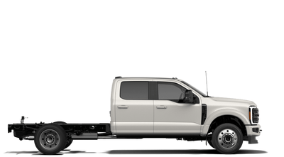 2027 Ford Chassis Cab F-550® Platinum