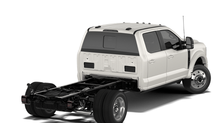 2027 Ford Chassis Cab F-550® Platinum