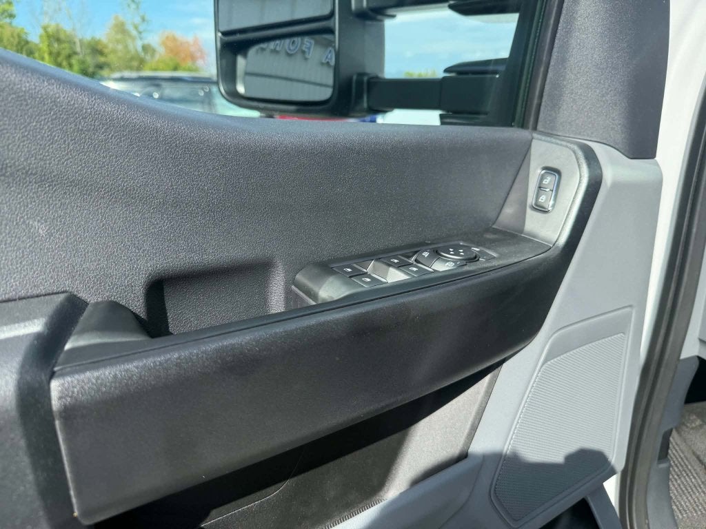 2027 Ford Chassis Cab F-550® XL