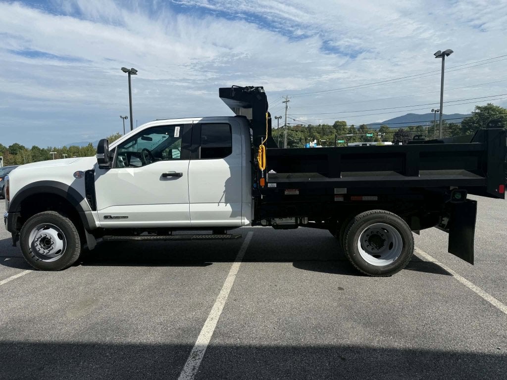 2027 Ford Chassis Cab F-550® XL