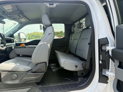 2027 Ford Chassis Cab F-550® XL