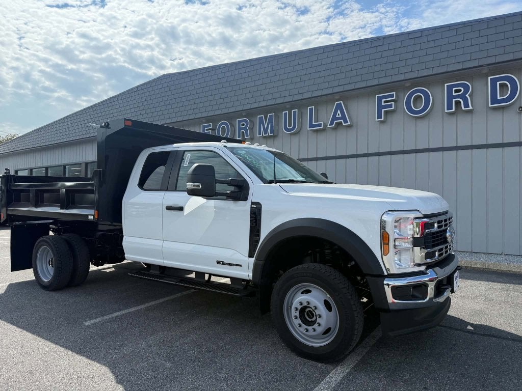2027 Ford Chassis Cab F-550® XL