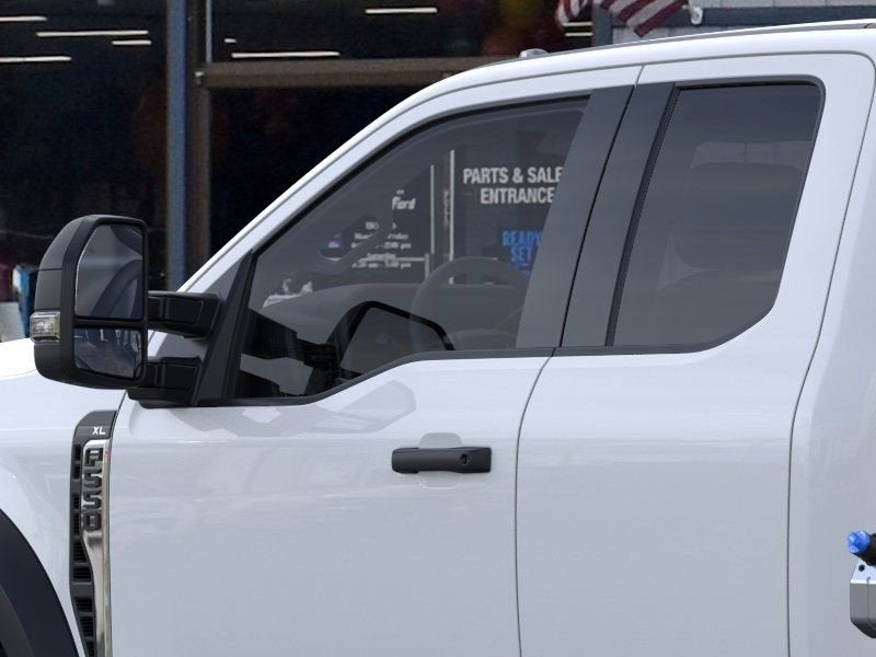 2025 Ford Chassis Cab F-550® XL