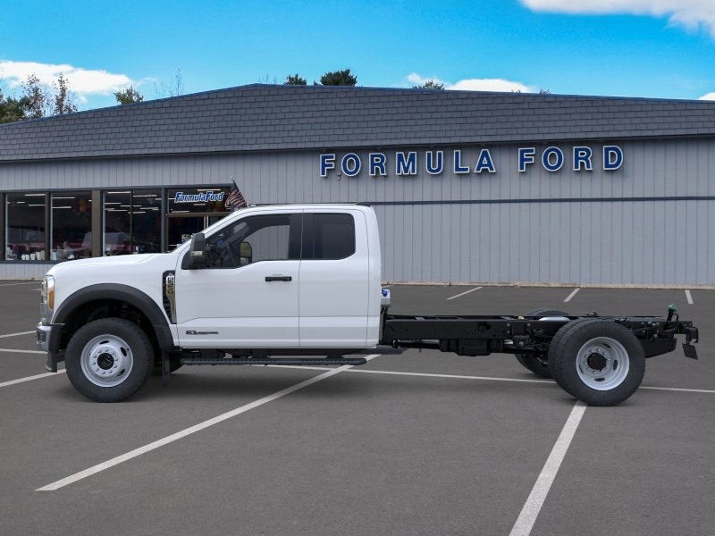 2025 Ford Chassis Cab F-550® XL