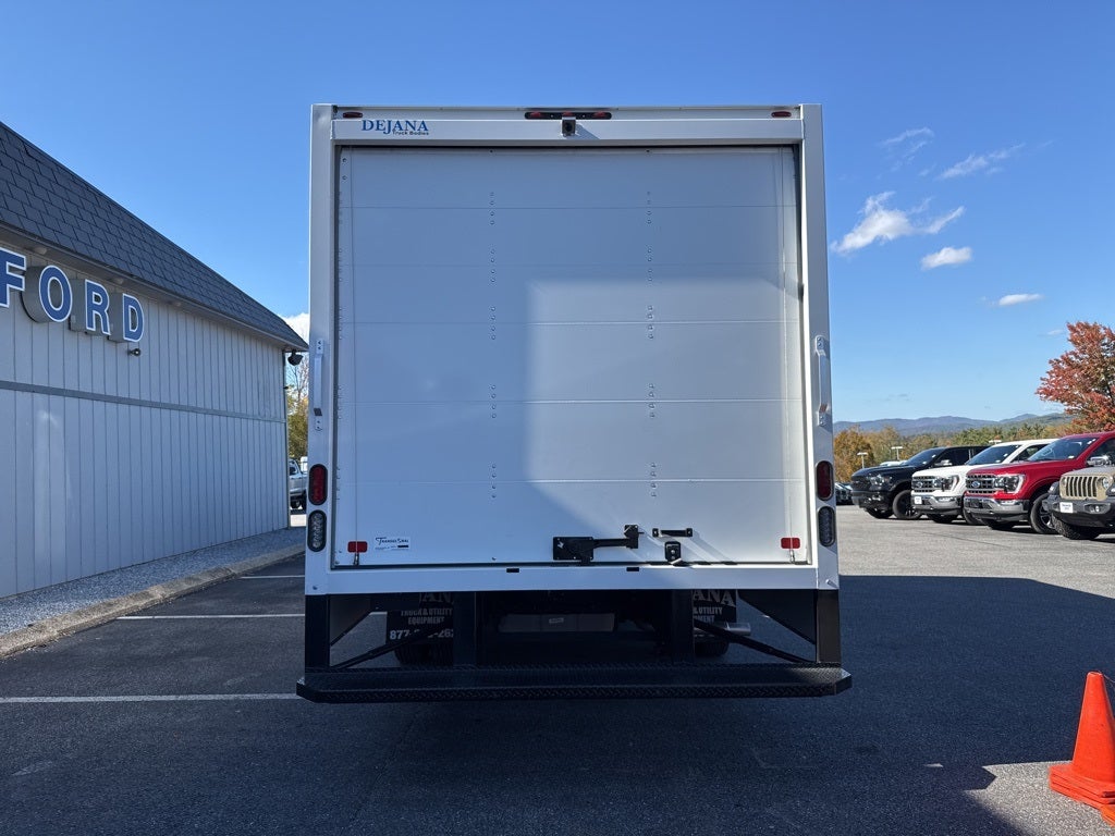 2026 Ford Econoline Cutaway E-350 SRW