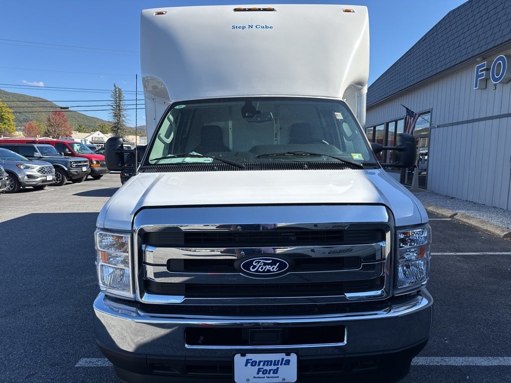 2026 Ford Econoline Cutaway E-350 SRW