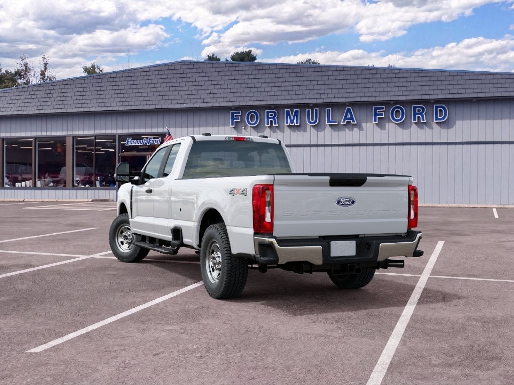 2027 Ford Super Duty F-350® XL