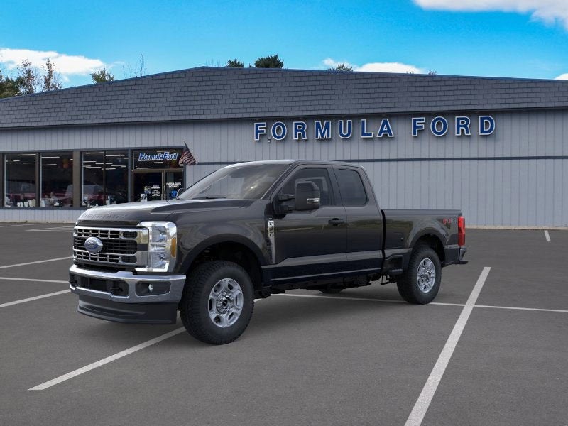 2026 Ford Super Duty F-350® XLT