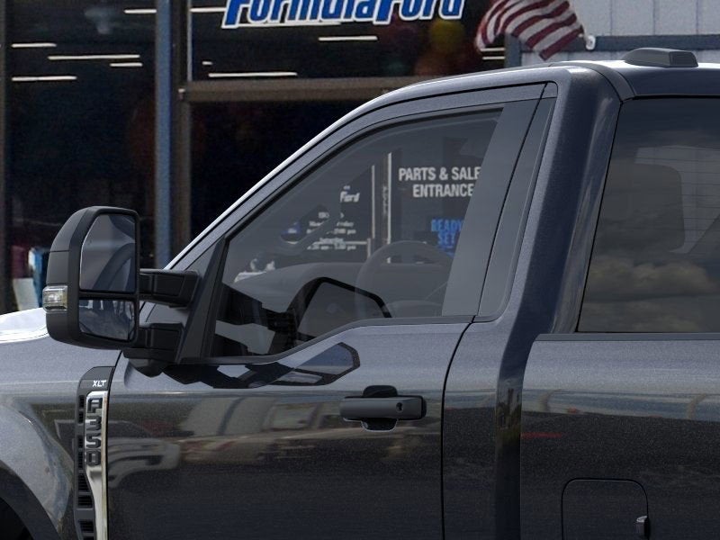 2026 Ford Super Duty F-350® XLT