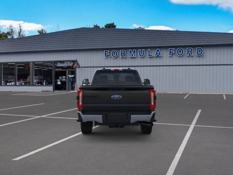 2026 Ford Super Duty F-350® XLT
