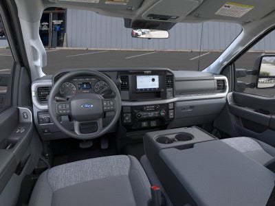 2026 Ford Super Duty F-350® XLT