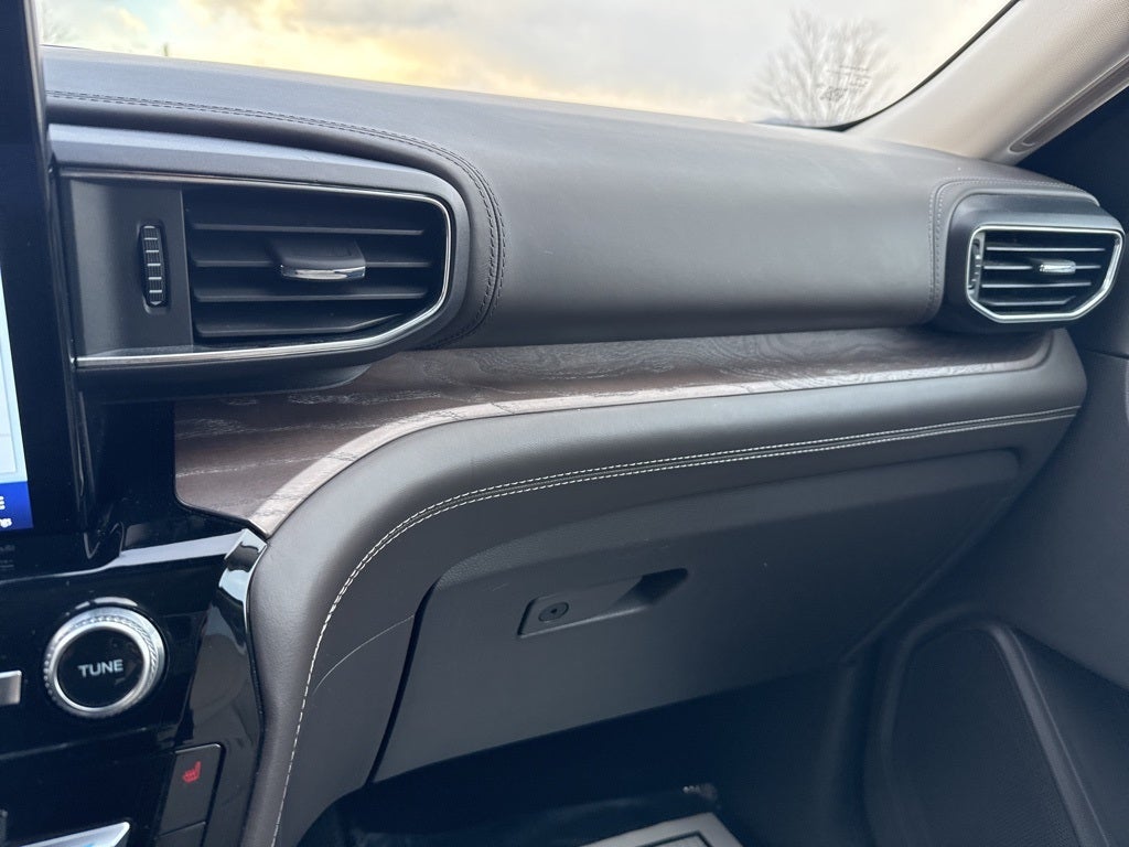 2023 Ford Explorer Platinum