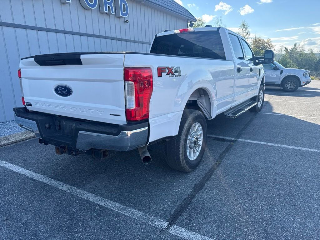 2022 Ford F-350SD XLT