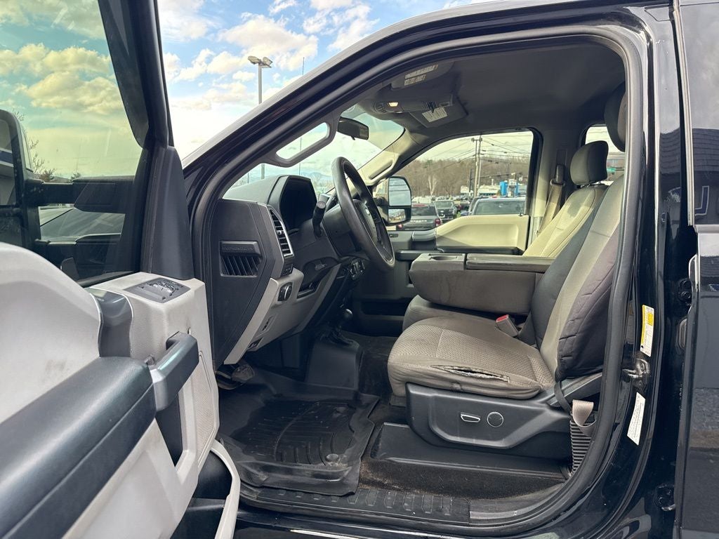 2017 Ford F-350SD XLT DRW