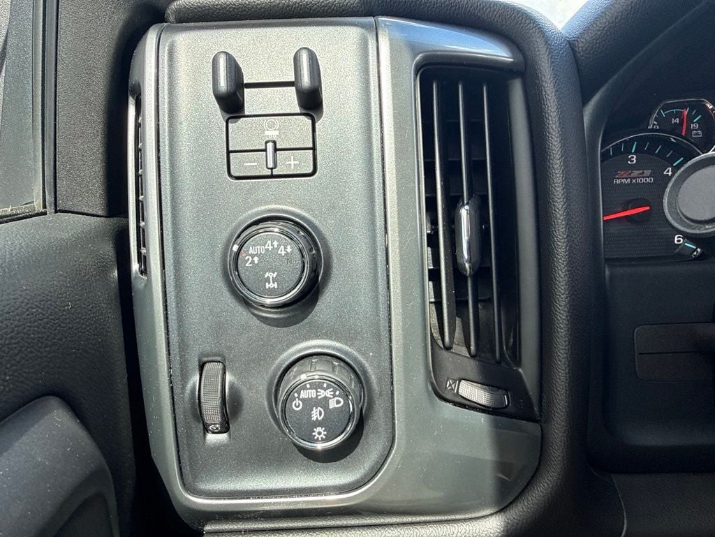 2017 Chevrolet Silverado 1500 LT LT2
