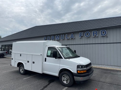 2024 Chevrolet Express 3500 Work Van Cutaway