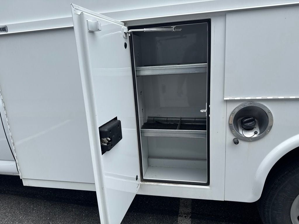 2024 Chevrolet Express 3500 Work Van Cutaway