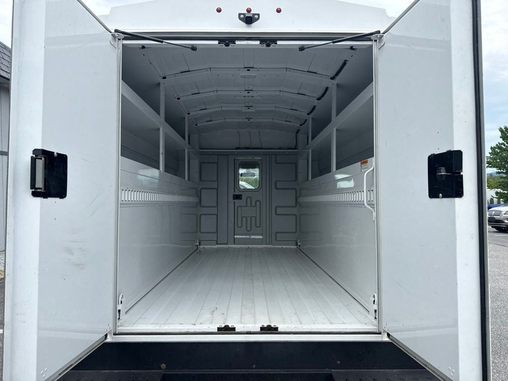2024 Chevrolet Express 3500 Work Van Cutaway