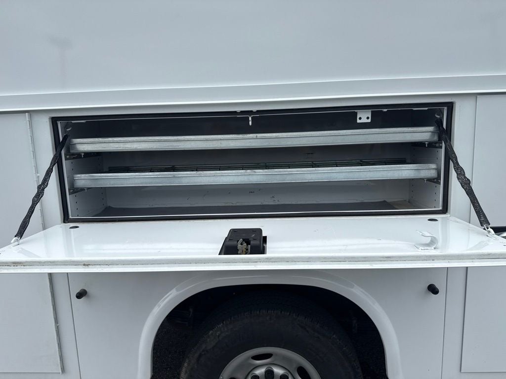 2024 Chevrolet Express 3500 Work Van Cutaway