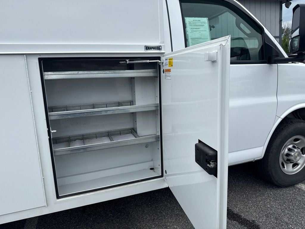 2024 Chevrolet Express 3500 Work Van Cutaway